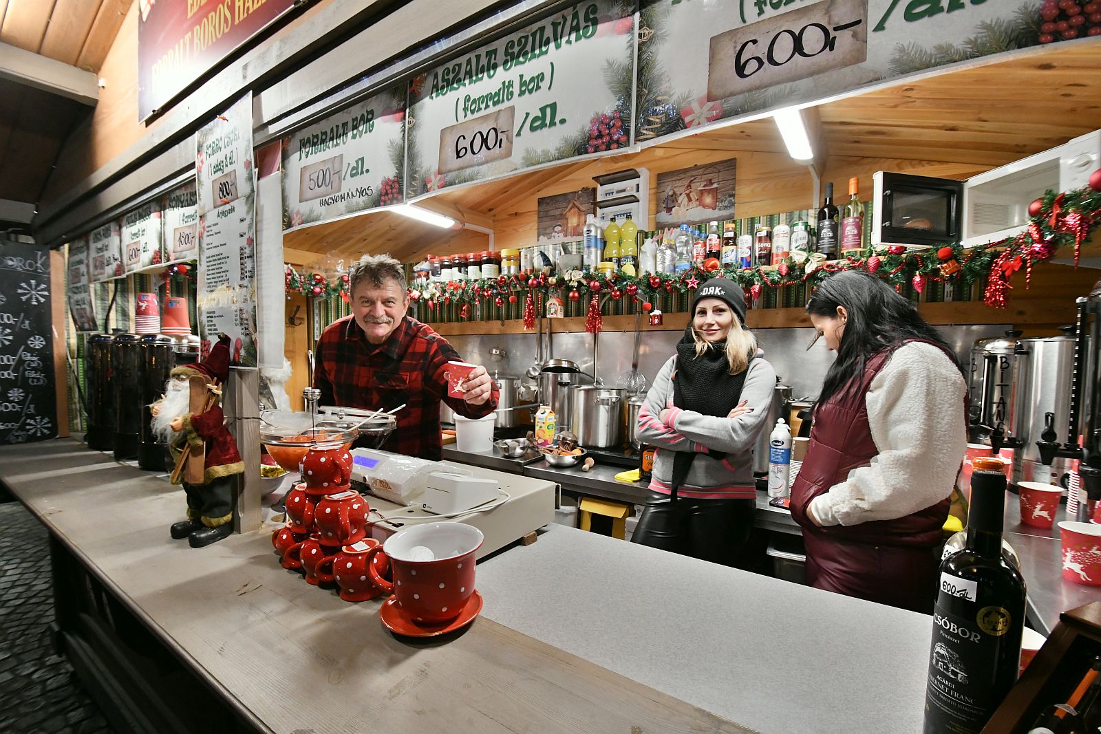 Több mint 50 kereskedő és vendéglátós lesz az idei adventi vásáron